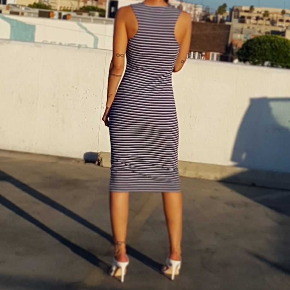 Blue stripped dress with zipper. Size: M - Picture 3 of 3
